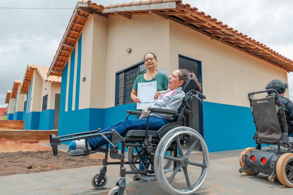 Prefeito Paleari entrega 7 casas adaptadas para Pessoas com Deficiência (PcD) em Nova Alvorada do Sul