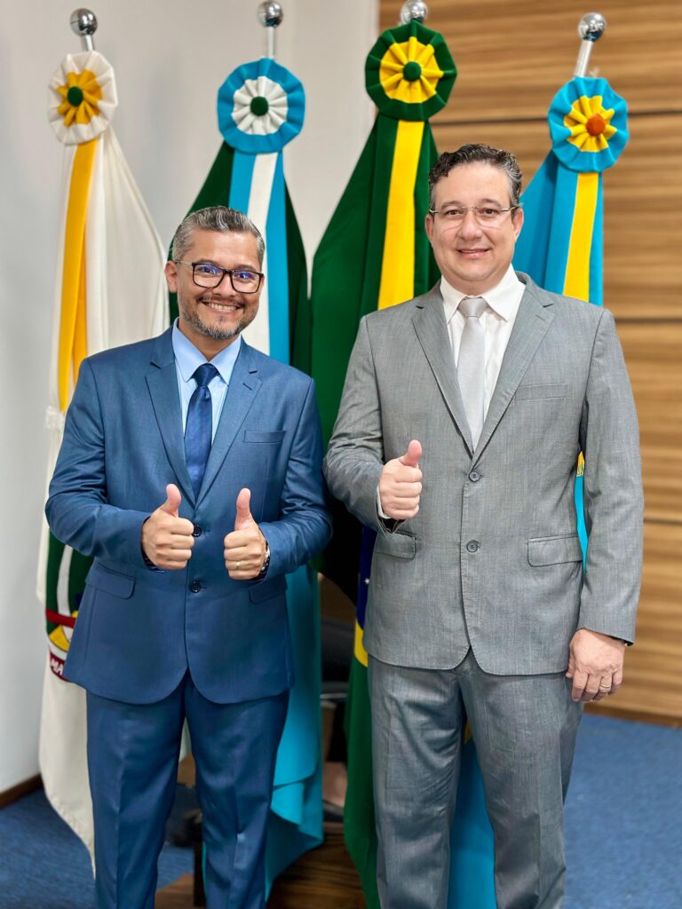 Com reeleição histórica, Prefeito Paleari e Valdemar Rocha são empossados para a legislatura 2025-2028