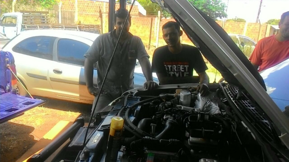 Comunidade se mobiliza e faz consertos em viatura da PM no distrito PANA Comunidade se mobiliza e faz consertos em viatura da PM no distrito PANA