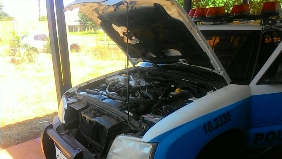 Comunidade se mobiliza e faz consertos em viatura da PM no distrito PANA Comunidade se mobiliza e faz consertos em viatura da PM no distrito PANA