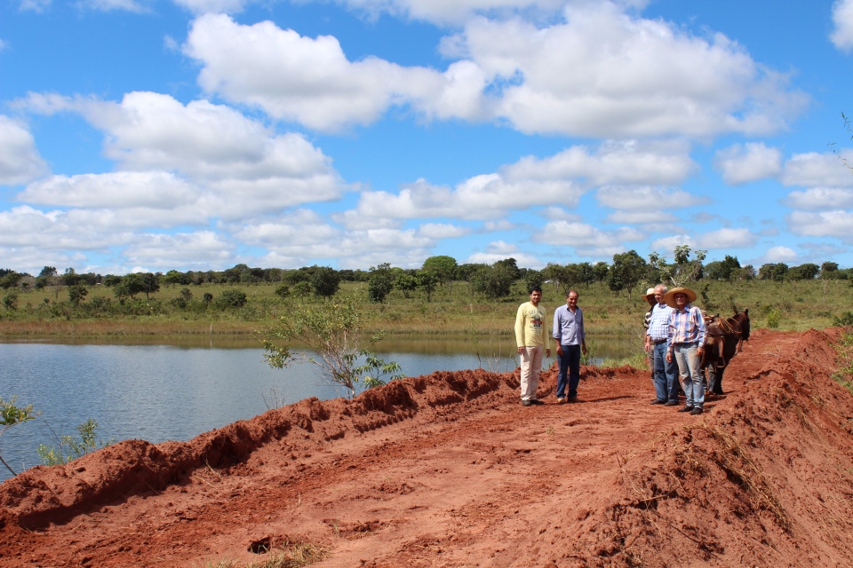 Prefeito Arlei Barbosa visita Distrito Pana e Assentamento São João