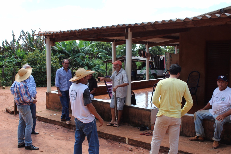 Prefeito Arlei Barbosa visita Distrito Pana e Assentamento São João