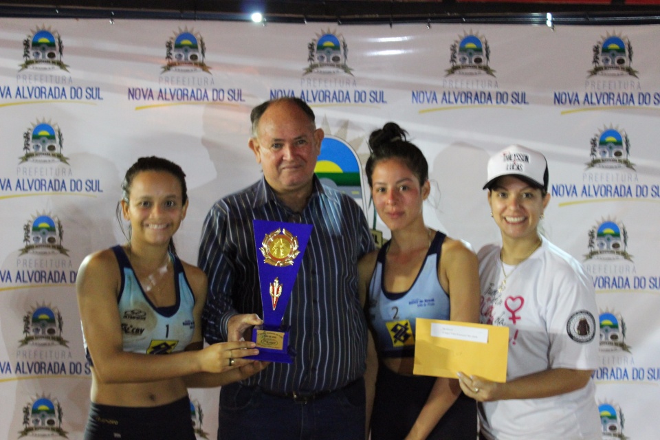 1º Torneio de Vôlei de areia e futsal “Mulheres em Ação”