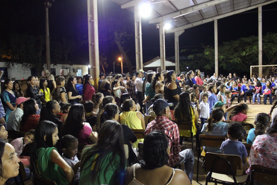 Escola Municipal do Distrito Pana realiza uma linda festa em homenagem as mães