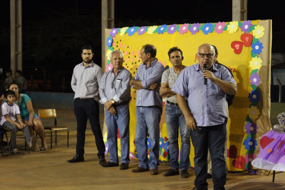 Escola Municipal do Distrito Pana realiza uma linda festa em homenagem as mães