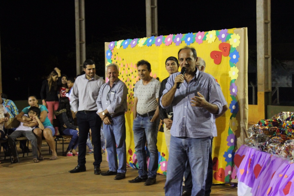 Escola Municipal do Distrito Pana realiza uma linda festa em homenagem as mães