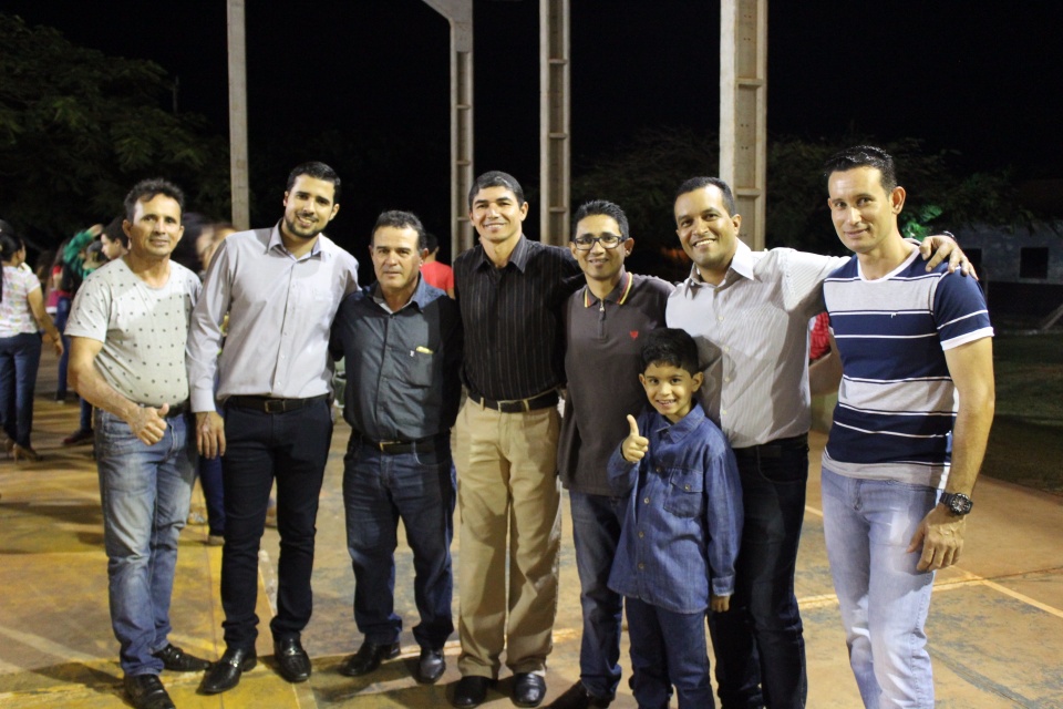 Escola Municipal do Distrito Pana realiza uma linda festa em homenagem as mães