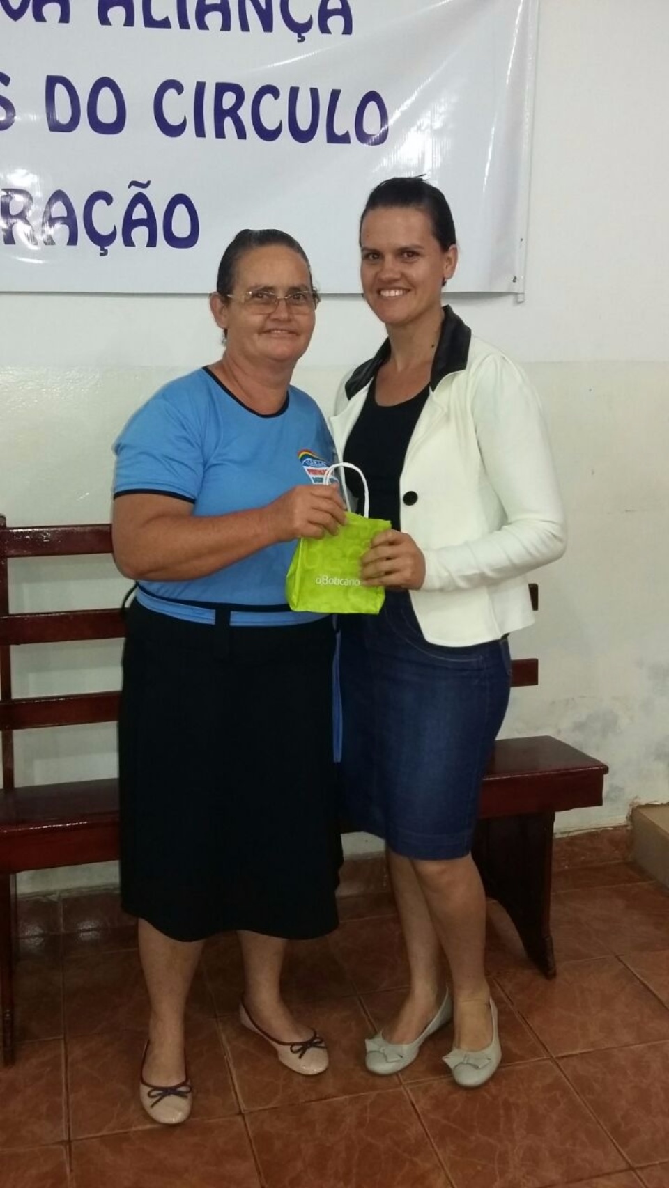 Igreja Pentecostal Deus é Amor comemora dia das Mães com Culto de Louvor