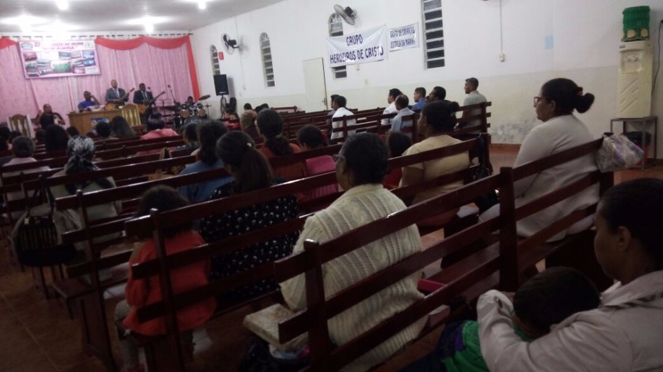 Igreja Pentecostal Deus é Amor comemora dia das Mães com Culto de Louvor