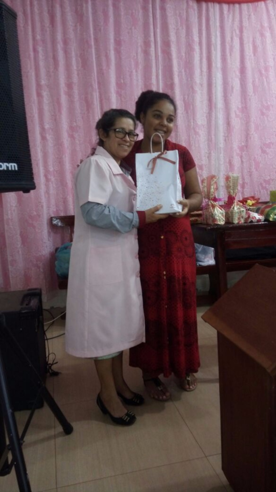 Igreja Pentecostal Deus é Amor comemora dia das Mães com Culto de Louvor