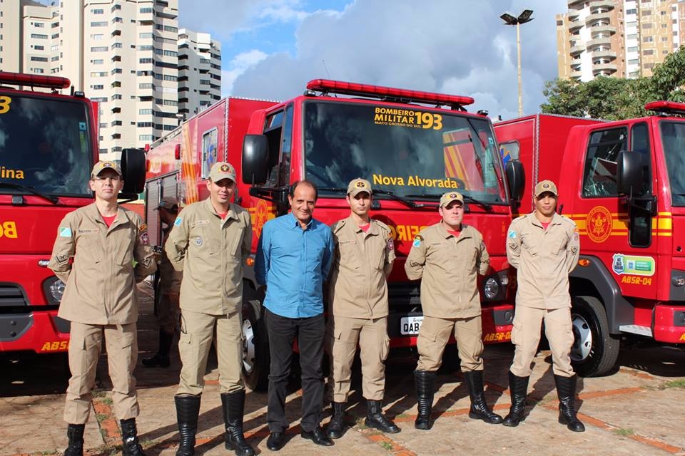 Reinaldo entrega 21 viaturas para o Corpo de Bombeiros nesta terça-feira na Capital