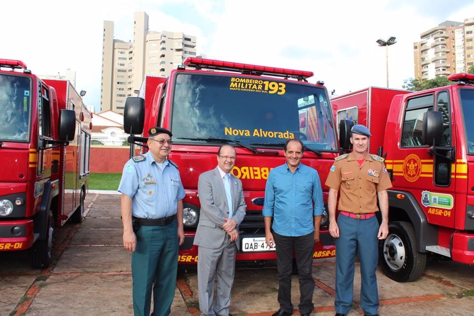 Reinaldo entrega 21 viaturas para o Corpo de Bombeiros nesta terça-feira na Capital