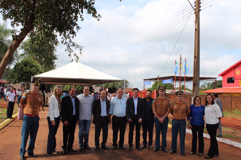 Prefeito Arlei Barbosa e Governador inauguraram o Corpo de Bombeiros Prefeito Arlei Barbosa e Governador inauguraram o Corpo de Bombeiros