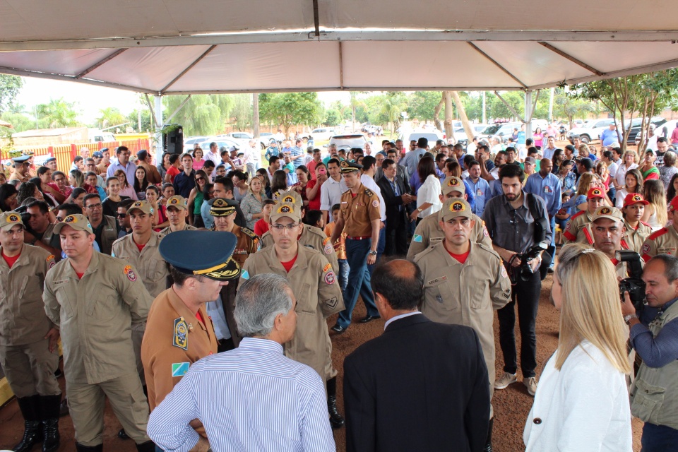 Prefeito Arlei Barbosa e Governador inauguraram o Corpo de Bombeiros Prefeito Arlei Barbosa e Governador inauguraram o Corpo de Bombeiros