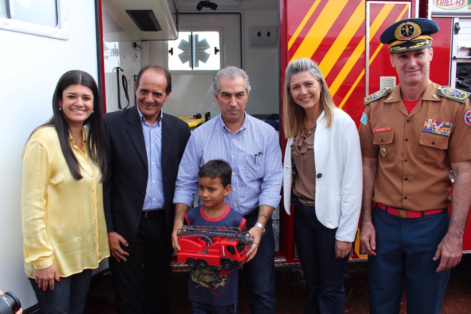 Prefeito Arlei Barbosa e Governador inauguraram o Corpo de Bombeiros Prefeito Arlei Barbosa e Governador inauguraram o Corpo de Bombeiros