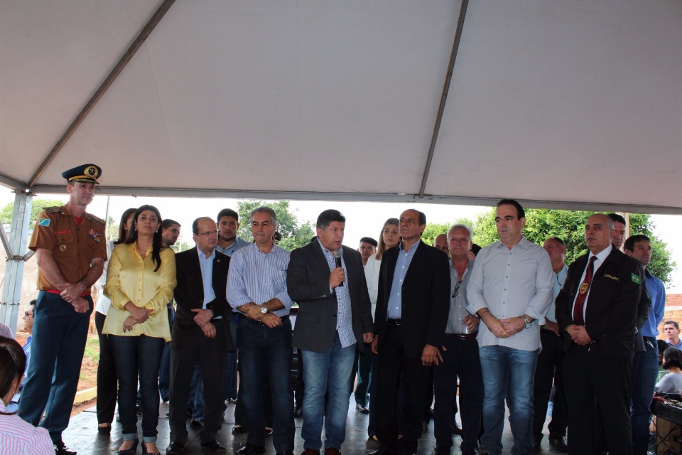 Prefeito Arlei Barbosa e Governador inauguraram o Corpo de Bombeiros Prefeito Arlei Barbosa e Governador inauguraram o Corpo de Bombeiros