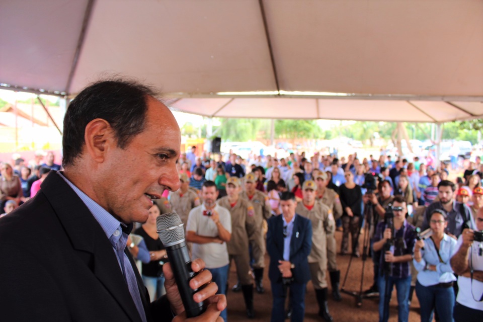 Prefeito Arlei Barbosa e Governador inauguraram o Corpo de Bombeiros Prefeito Arlei Barbosa e Governador inauguraram o Corpo de Bombeiros