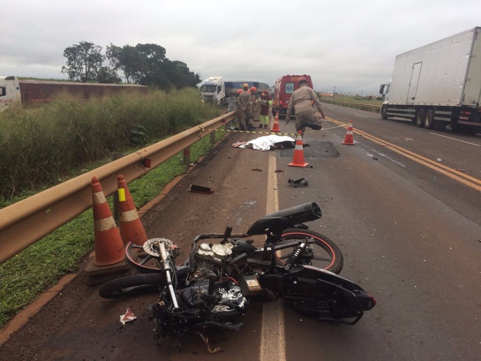 Acidente com vitima falta na BR 163 em Nova Alvorada do Sul Acidente com vitima falta na BR 163 em Nova Alvorada do Sul