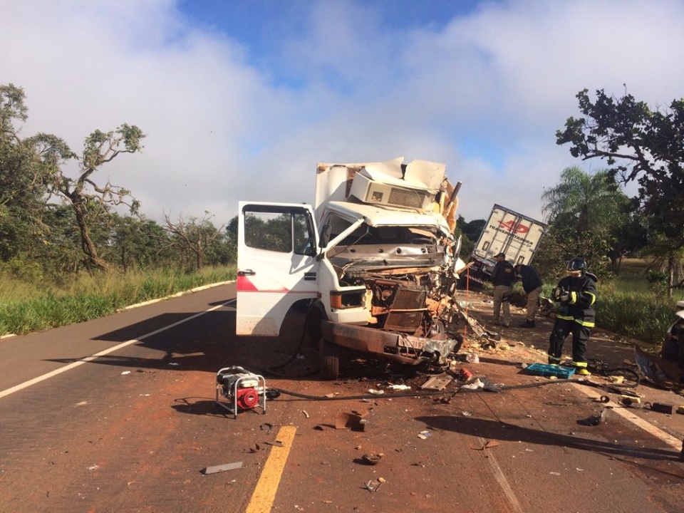 Acidente grave na BR 267 em Nova Alvorada do Sul Acidente grave na BR 267 em Nova Alvorada do Sul