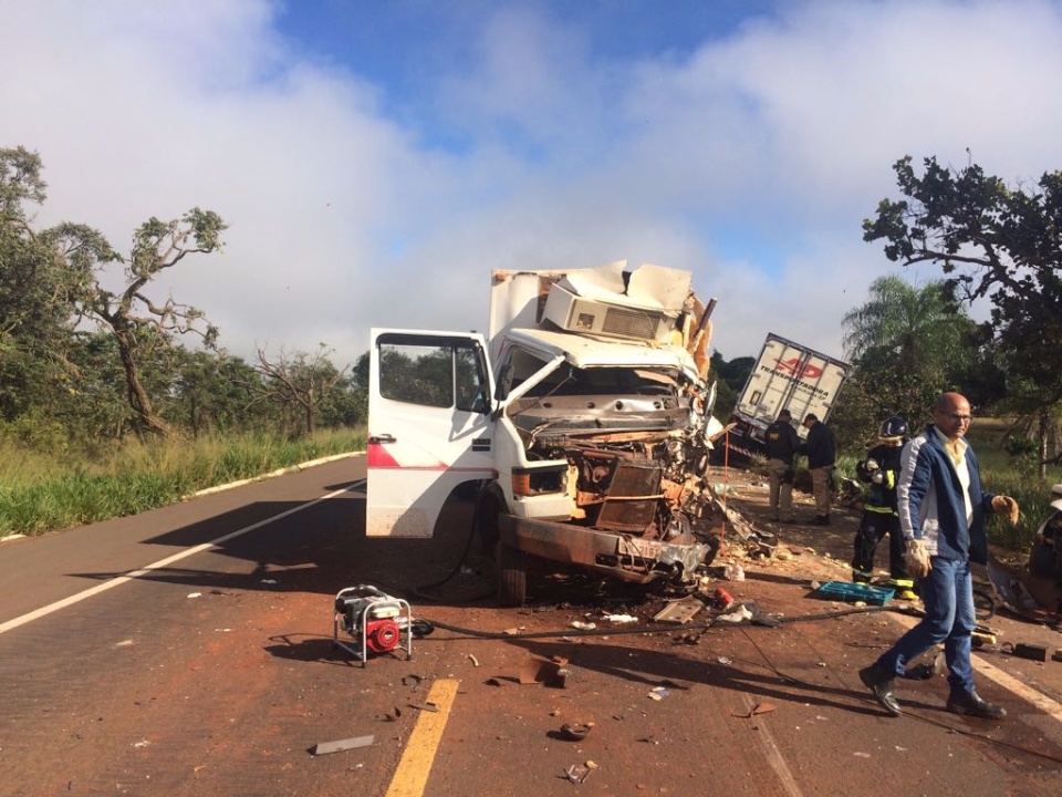 Acidente grave na BR 267 em Nova Alvorada do Sul Acidente grave na BR 267 em Nova Alvorada do Sul