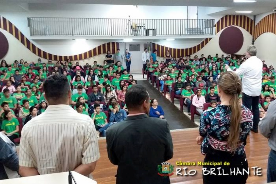 Projeto Câmara Jovem em Rio Brilhante ganha notoriedade