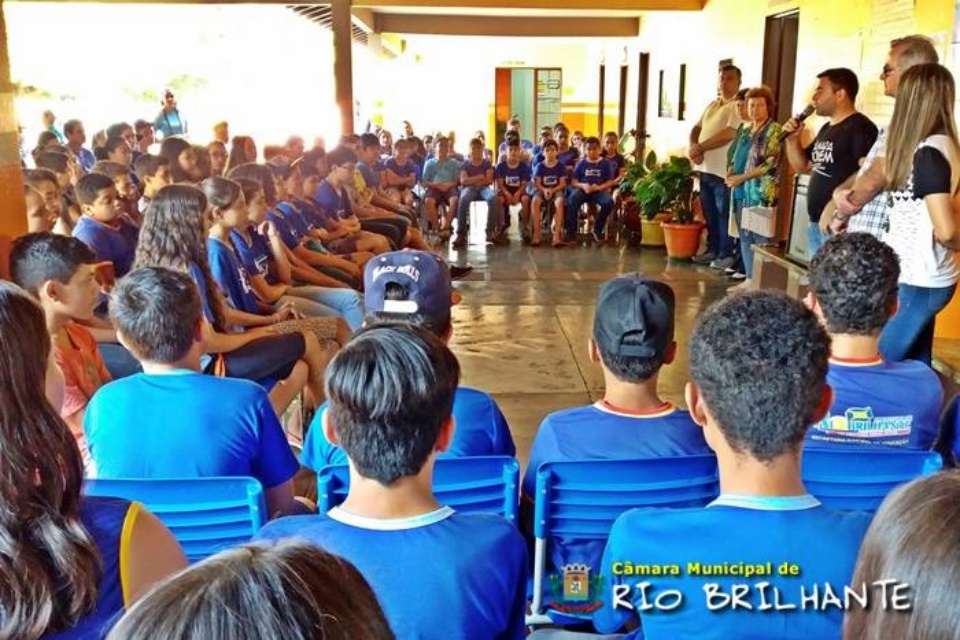 Projeto Câmara Jovem em Rio Brilhante ganha notoriedade