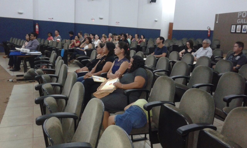 Vereadora Lurdes Pimentel, mediadora da Fundação Ulysses Guimaraes faz encerramento dos Cursos em Nova Alvorada do Sul