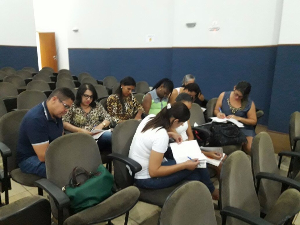 Vereadora Lurdes Pimentel, mediadora da Fundação Ulysses Guimaraes faz encerramento dos Cursos em Nova Alvorada do Sul