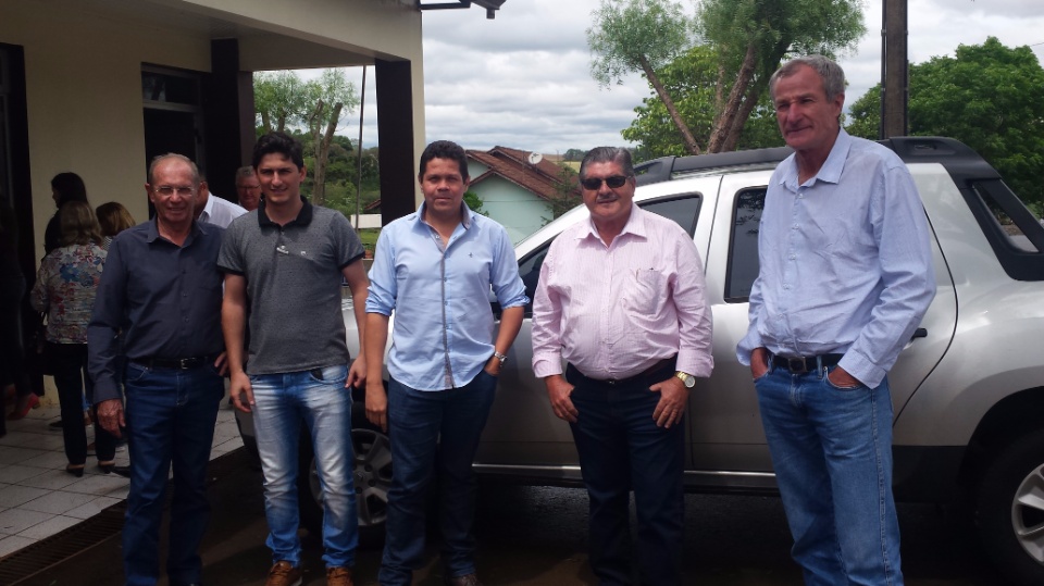 Agricultores de Nova Alvorada do Sul, visita fábrica da Cooperalfa em Chapecó-SC