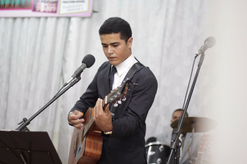 Grupo Jovem Herdeiros de Cristo comemora seu primeiro aniversário com culto de adoração