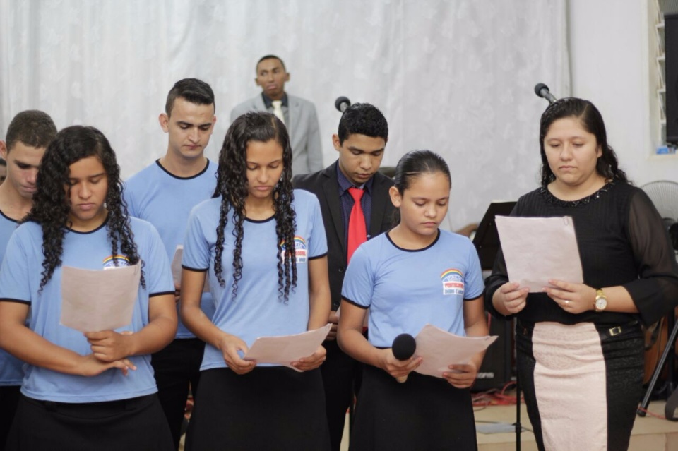 Grupo Jovem Herdeiros de Cristo comemora seu primeiro aniversário com culto de adoração