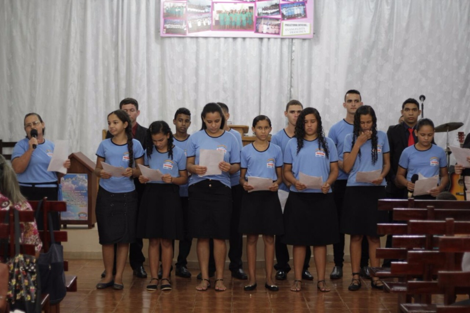 Grupo Jovem Herdeiros de Cristo comemora seu primeiro aniversário com culto de adoração