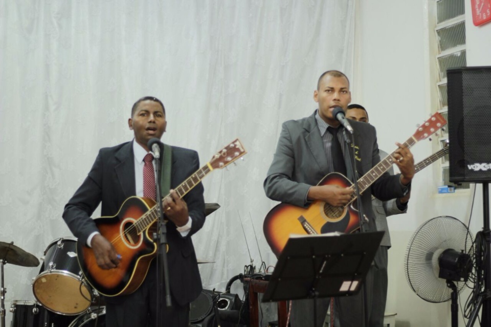 Grupo Jovem Herdeiros de Cristo comemora seu primeiro aniversário com culto de adoração