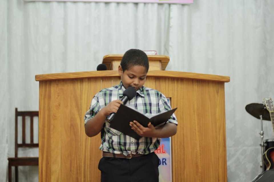 Grupo Jovem Herdeiros de Cristo comemora seu primeiro aniversário com culto de adoração