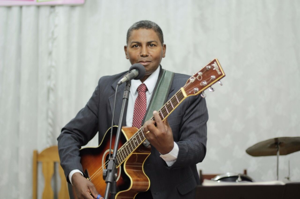 Grupo Jovem Herdeiros de Cristo comemora seu primeiro aniversário com culto de adoração