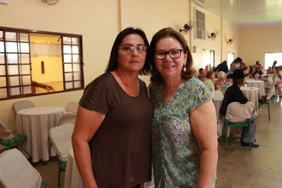 Em Rio Brilhante festa da melhor idade atraiu centenas de idosos