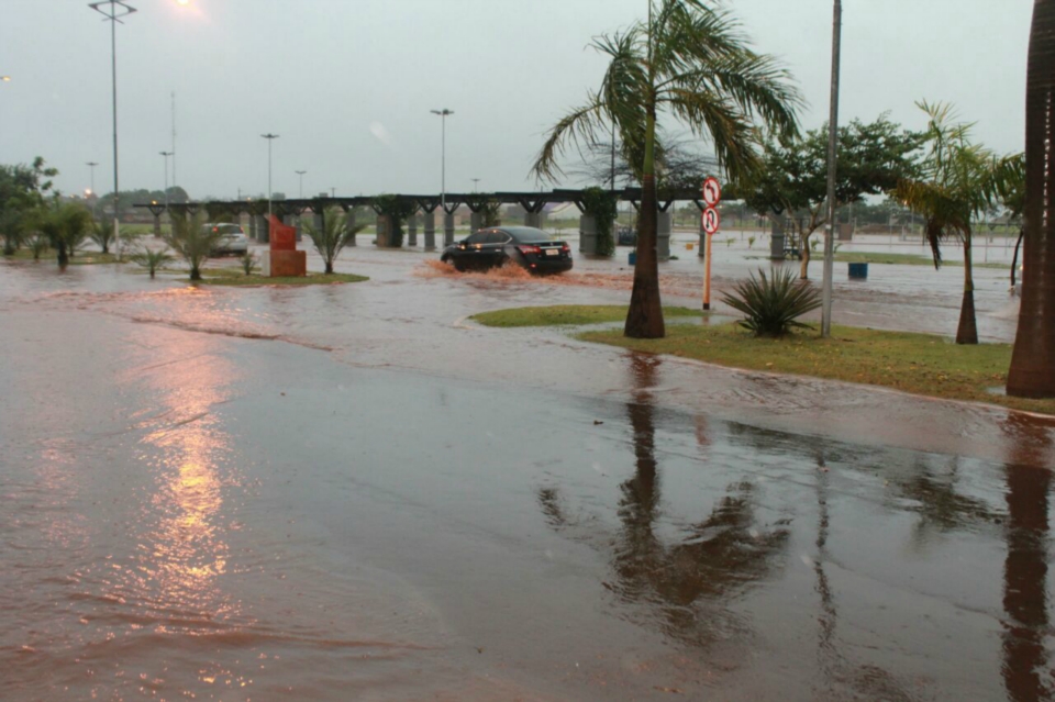 Nova Alvorada do Sul Chuva Alaga diversos pontos Nova Alvorada do Sul Chuva Alaga diversos pontos
