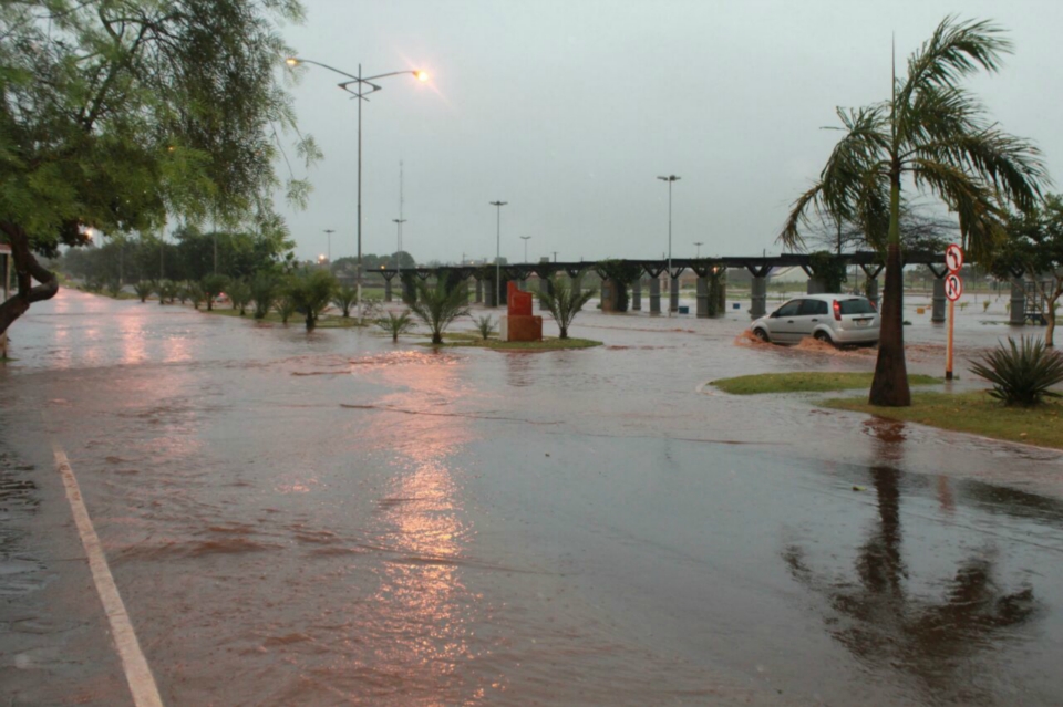 Nova Alvorada do Sul Chuva Alaga diversos pontos Nova Alvorada do Sul Chuva Alaga diversos pontos
