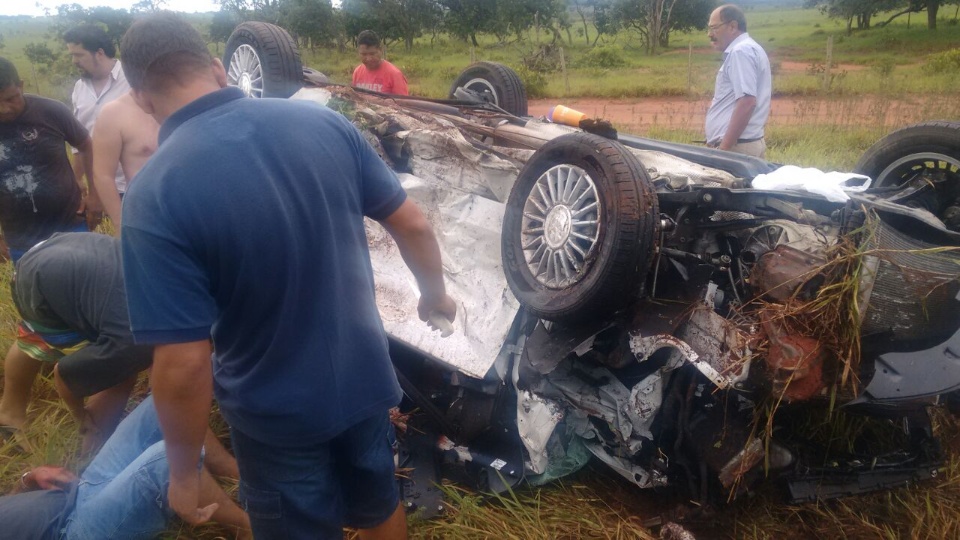 Acidente envolvendo três veículos na BR 267 em Nova Alvorada do Sul Acidente envolvendo três veículos na BR 267 em Nova Alvorada do Sul