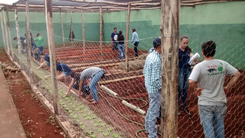 Escola Barão de Douradina é pioneira no estado em compostagem com método UFSC