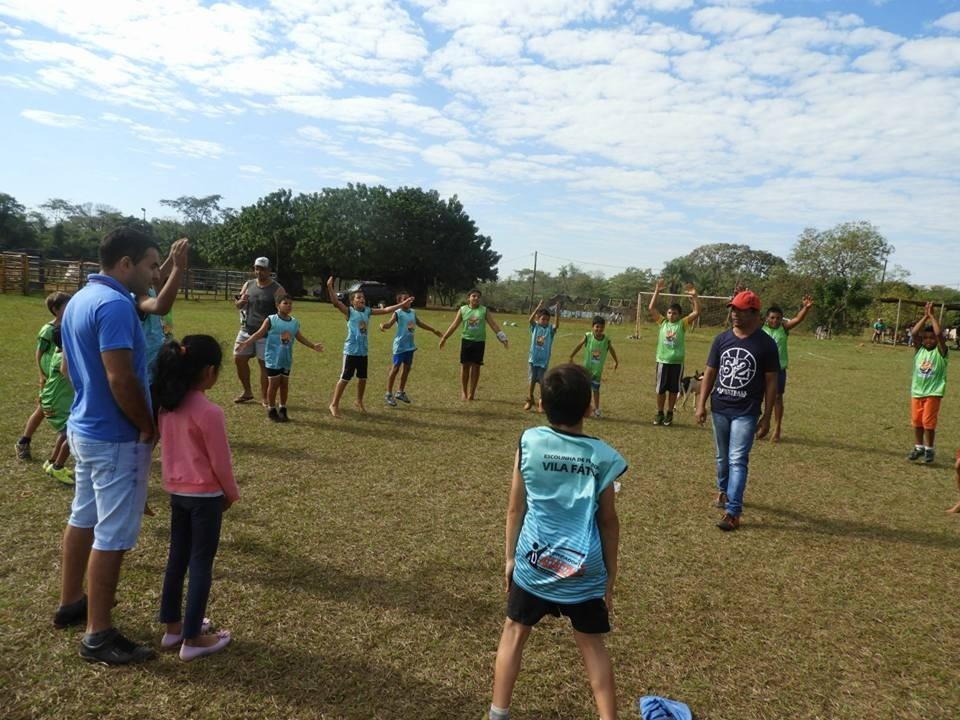 Vereador Adão inaugura escolinha de futebol de base em bairro de Rio Brilhante