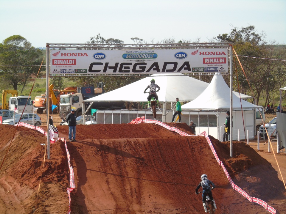 Galeria de Fotos: Campeonato Brasileiro de Moto Cross em Nova Alvorada do Sul