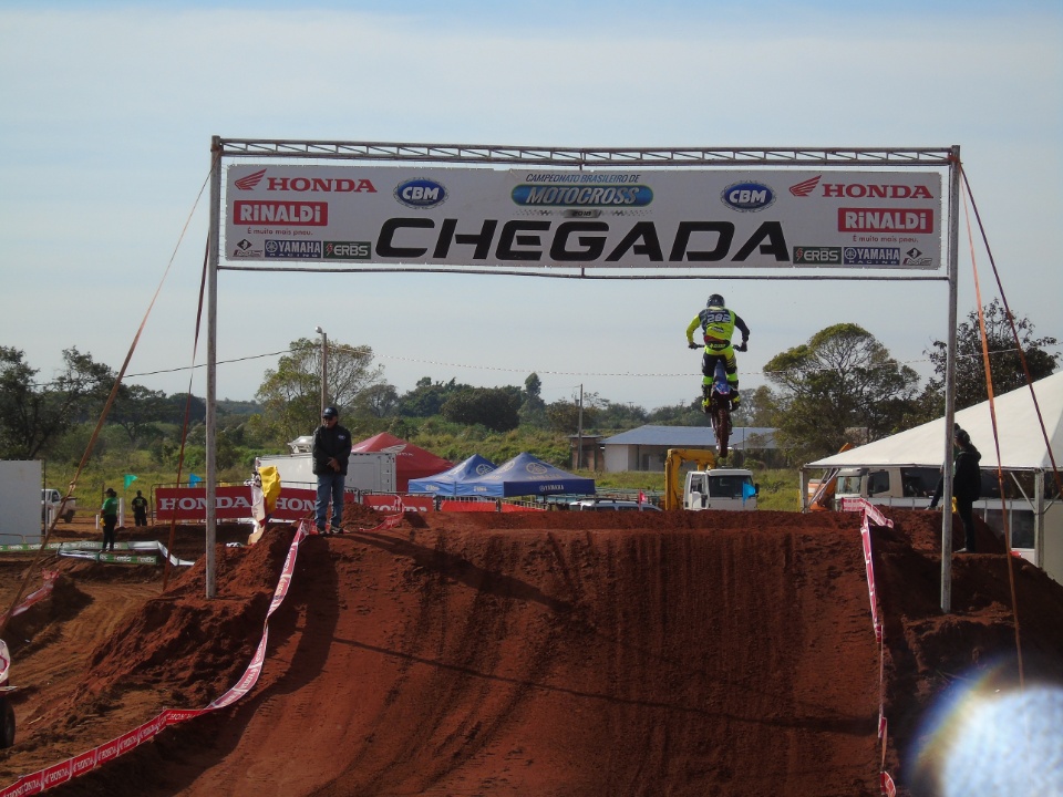 Galeria de Fotos: Campeonato Brasileiro de Moto Cross em Nova Alvorada do Sul