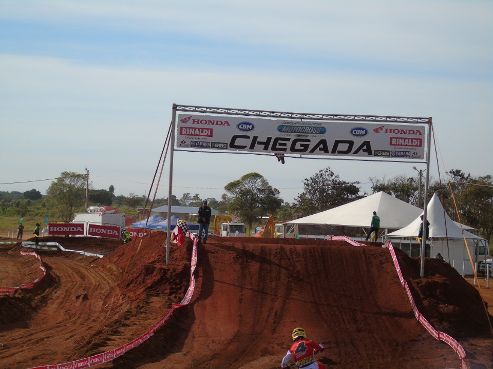 Galeria de Fotos: Campeonato Brasileiro de Moto Cross em Nova Alvorada do Sul