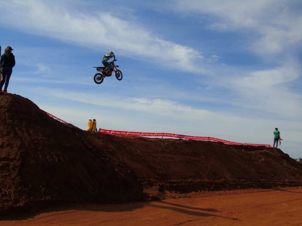 Galeria de Fotos: Campeonato Brasileiro de Moto Cross em Nova Alvorada do Sul