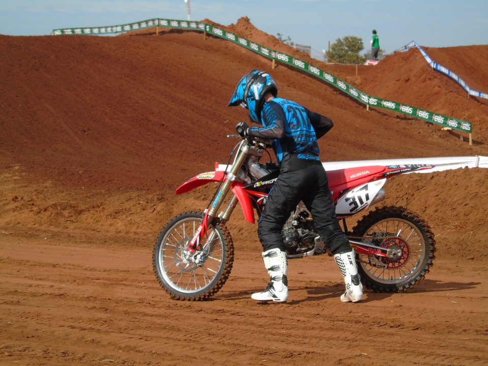 Galeria de Fotos: Campeonato Brasileiro de Moto Cross em Nova Alvorada do Sul