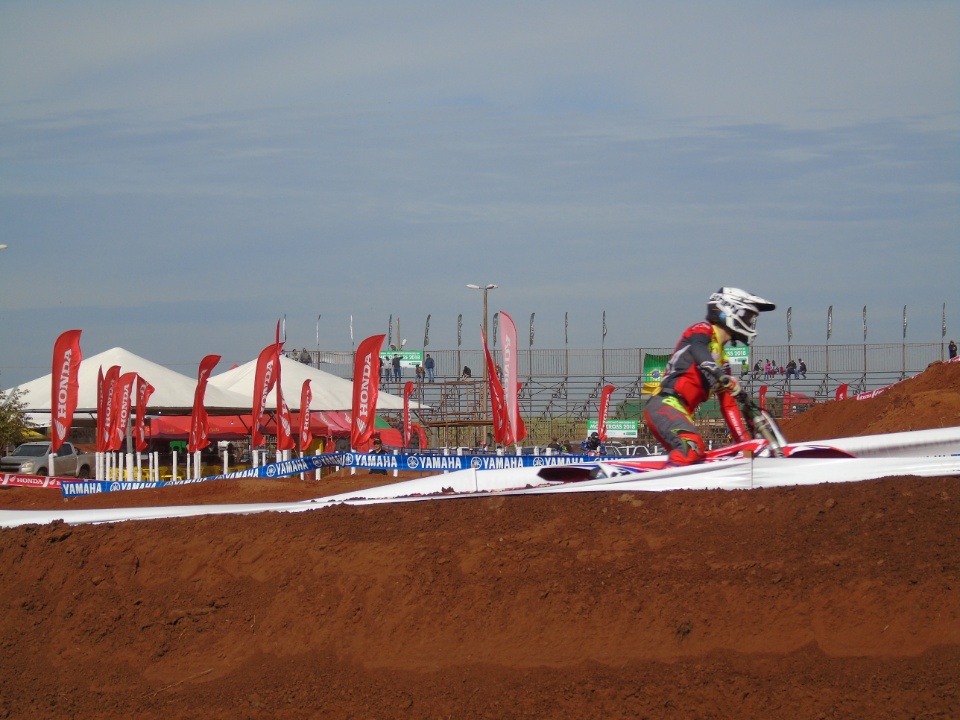 Galeria de Fotos: Campeonato Brasileiro de Moto Cross em Nova Alvorada do Sul