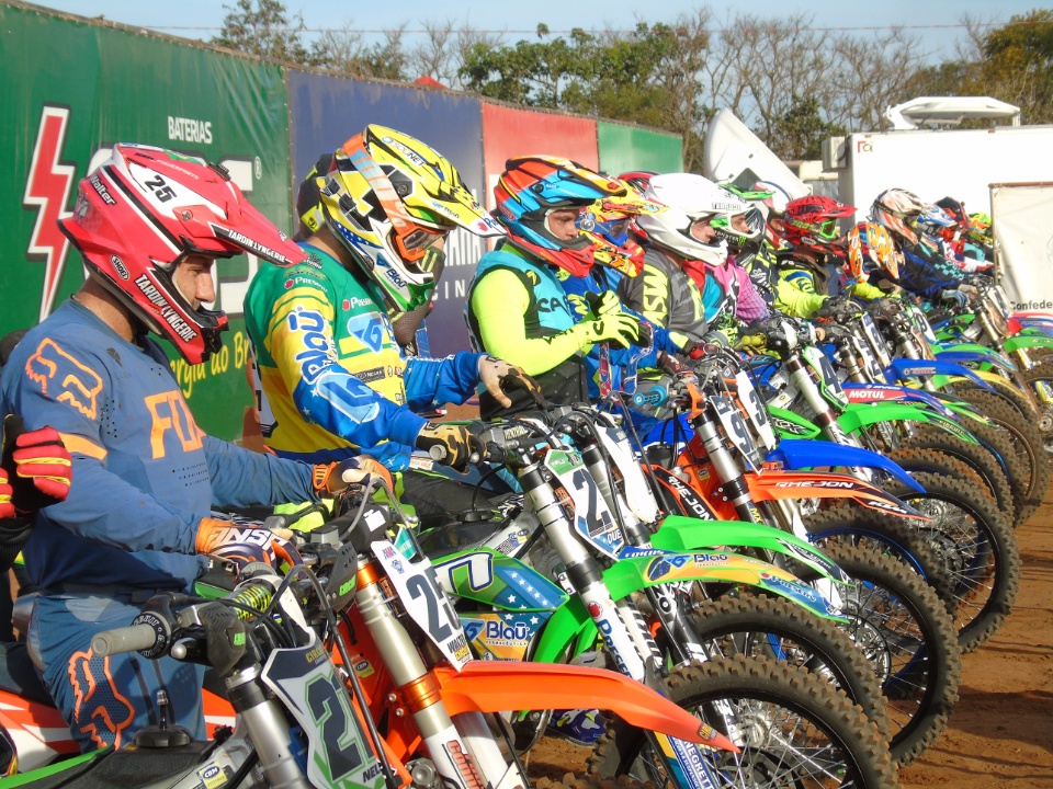 Galeria de Fotos 2: Campeonato Brasileiro de Moto Cross em Nova Alvorada do Sul