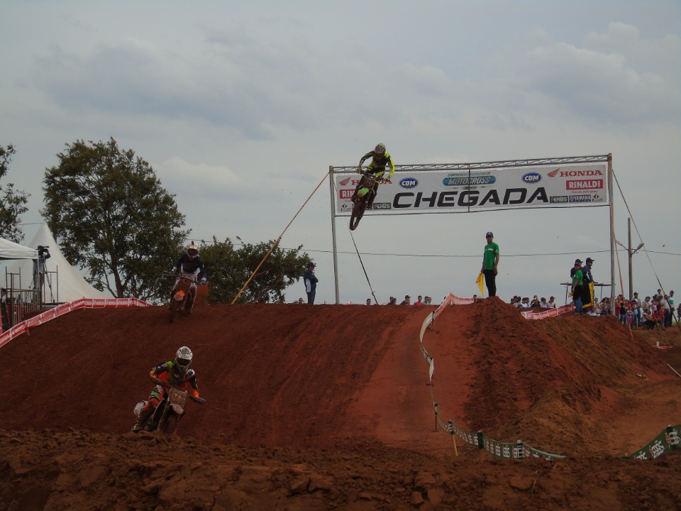 Galeria de Fotos 3: Campeonato Brasileiro de Moto Cross em Nova Alvorada do Sul