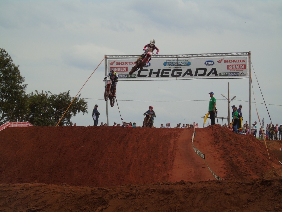 Galeria de Fotos 3: Campeonato Brasileiro de Moto Cross em Nova Alvorada do Sul